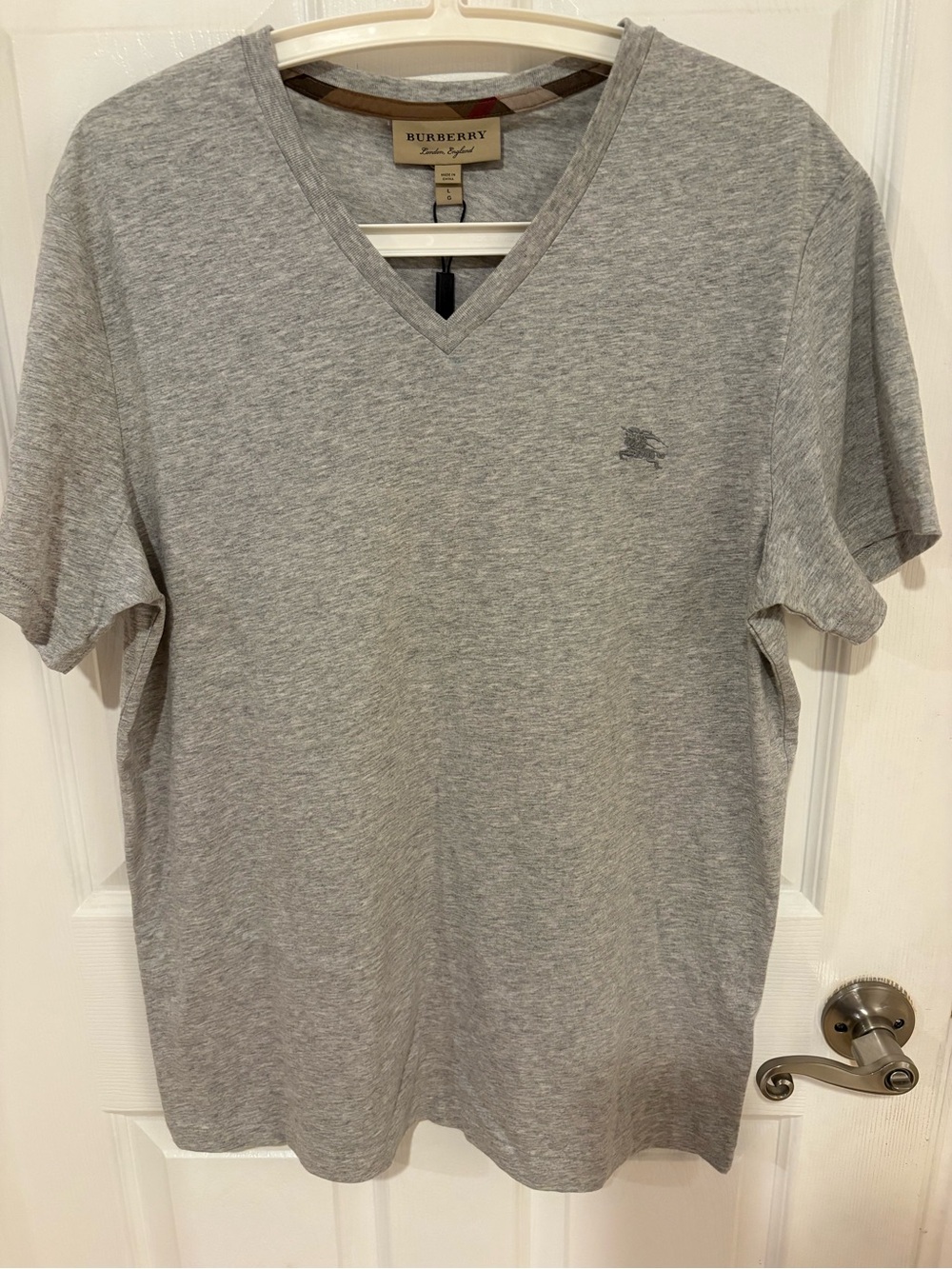 Burberry Gray V-Neck Short Sleeve Tee